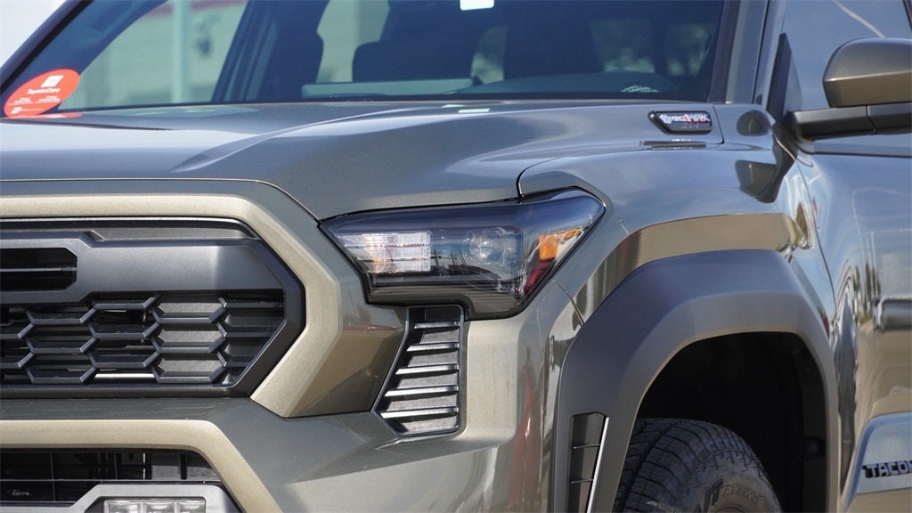 2026 Toyota Tacoma i-FORCE MAX Tacoma TRD Off-Road