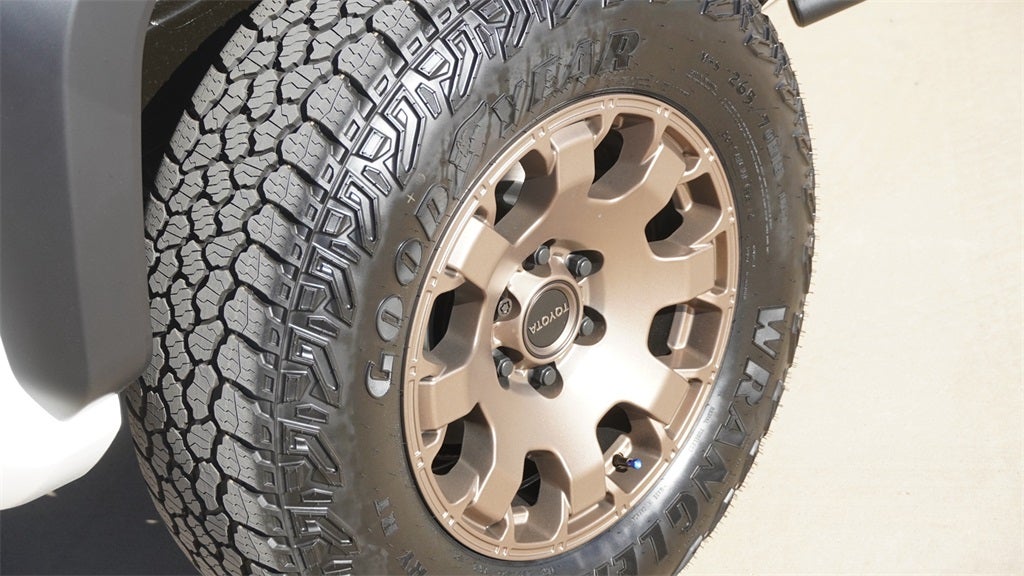 2026 Toyota Tacoma i-FORCE MAX Tacoma Trailhunter