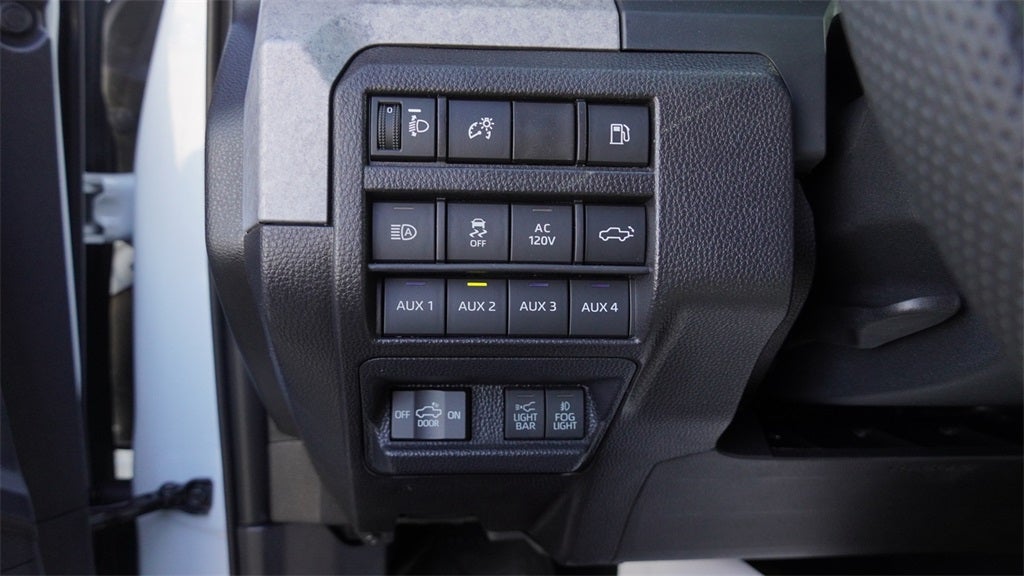 2026 Toyota Tacoma i-FORCE MAX Tacoma Trailhunter