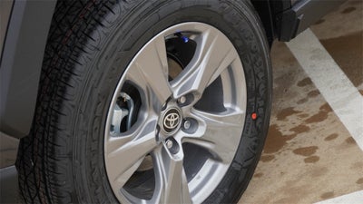 2025 Toyota RAV4 Hybrid LE