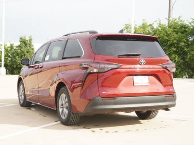 2026 Toyota Sienna XLE