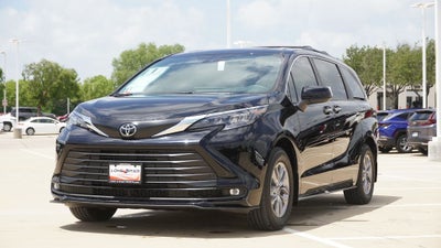 2026 Toyota Sienna XLE