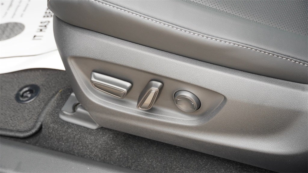 2026 Toyota Toyota Crown XLE