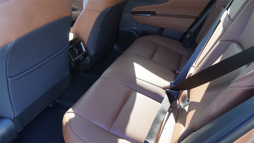 2025 Toyota Toyota Crown Signia Limited