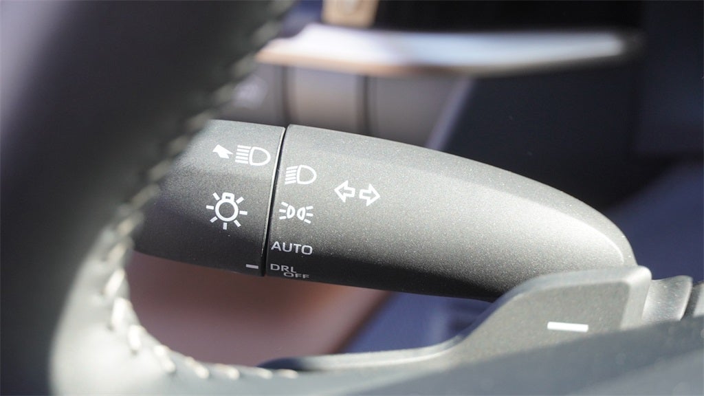 2025 Toyota Toyota Crown Signia Limited