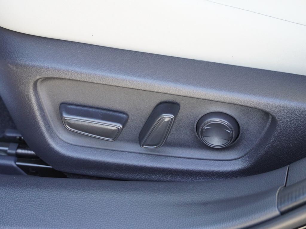 2027 Toyota Prius XLE