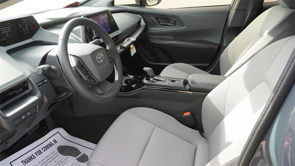 2025 Toyota Prius LE
