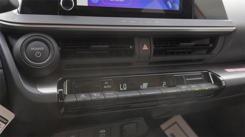 2025 Toyota Prius LE