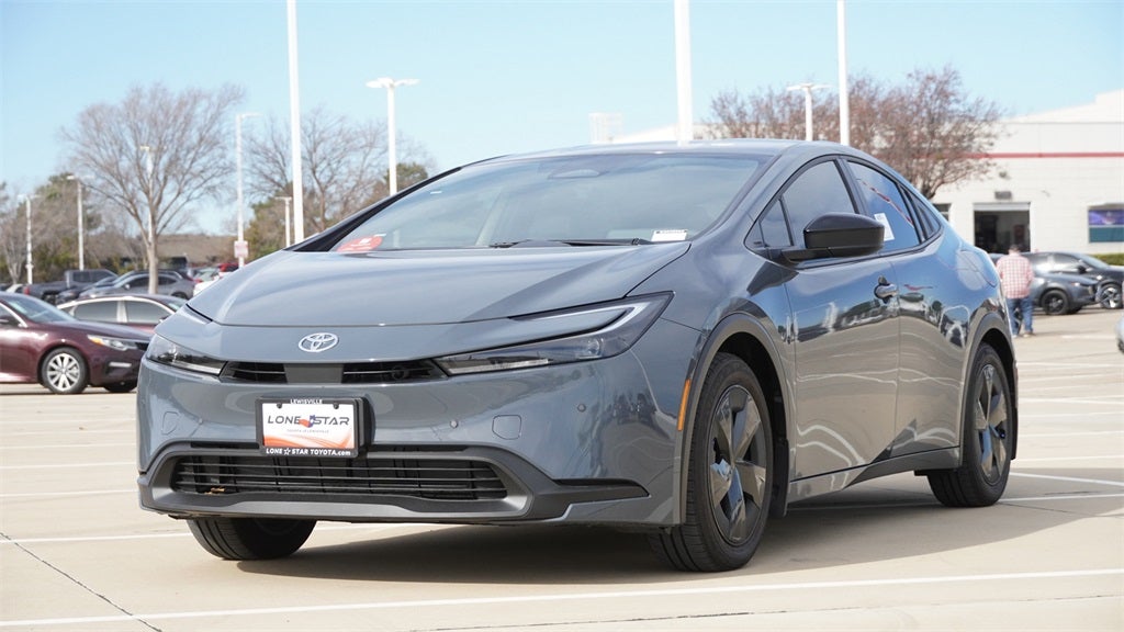 2025 Toyota Prius LE