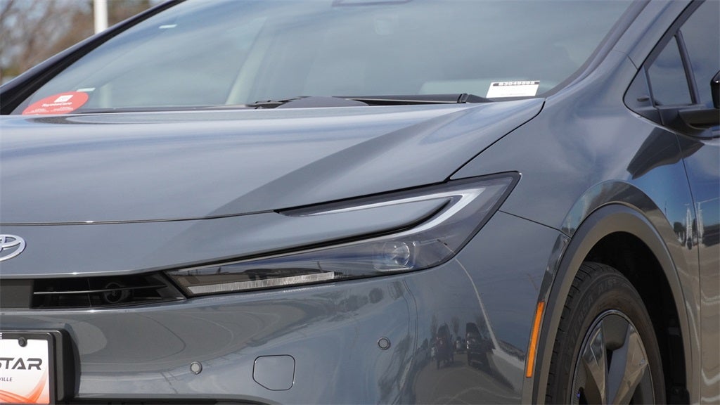 2025 Toyota Prius LE