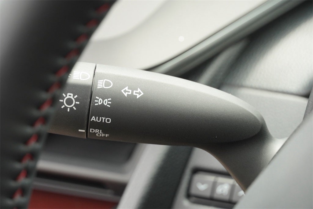 2025 Toyota Prius Plug-in Hybrid XSE