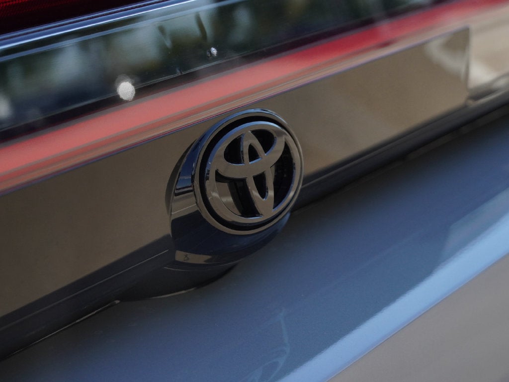 2027 Toyota C-HR SE