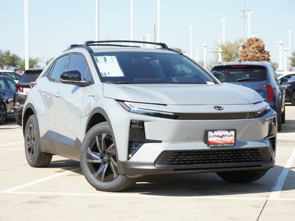 2027 Toyota C-HR SE
