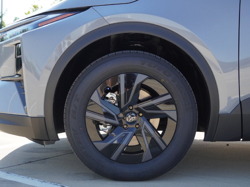 2027 Toyota C-HR SE