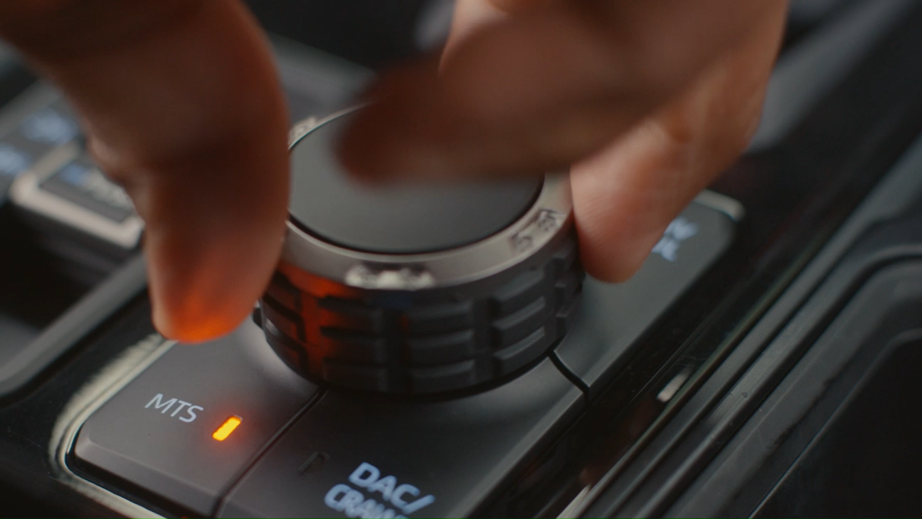 Close-up of the 2025 Toyota Tundra’s Multi-Terrain Select knob for off-road driving modes